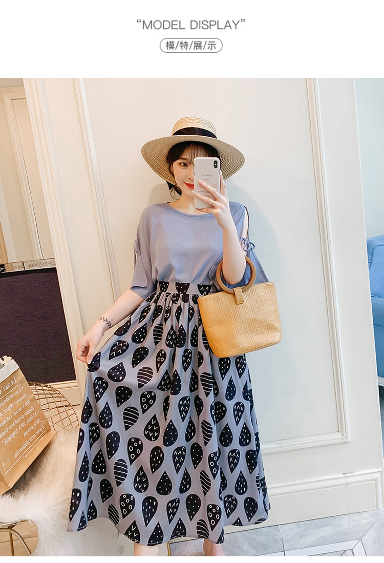 Set_bs1776 ชุดเซ็ท 2 ชิ้น(เสื้อ+กระโปรง) เสื้อแฟชั่นแขนผ่าผูกโบว์สีพื้นฟ้าคราม + กระโปรงยาวลายกราฟฟิคเอวยางยืด ผ้าโพลีเนื้อดีนุ่มใส่สบายผ้าเนื้อดีเรียบสวยไม่ยับง่าย งานเซ็ทเข้าชุดสุดน่ารัก ดีเทลเก๋ๆ ดีงาม แมทช์ได้ลงตัวเข้ากันดูดีที่สุด