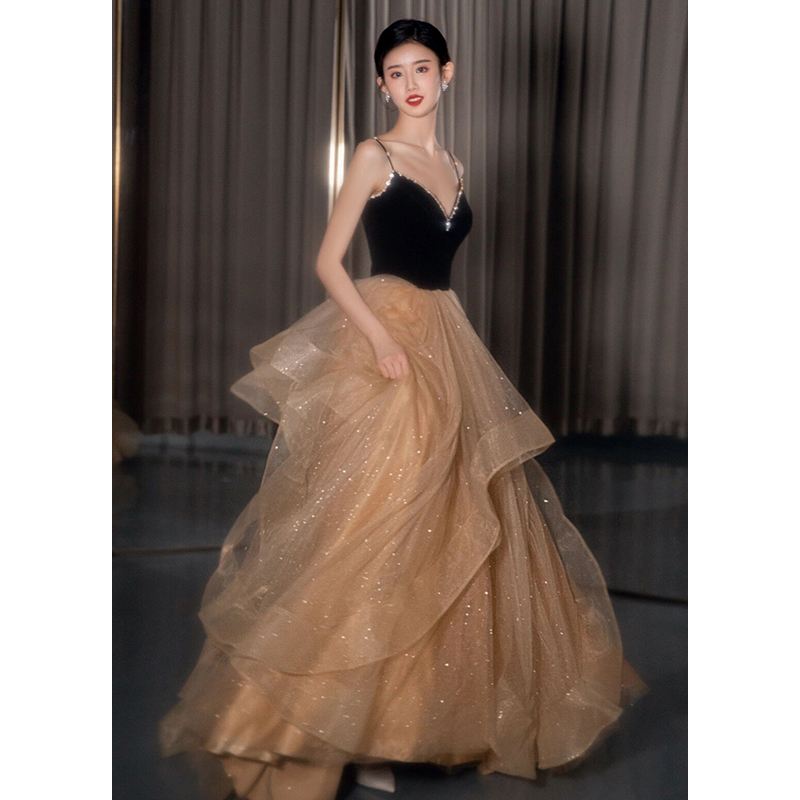 ชุดราตรี ชุดราตรีสวยหรู แบบ ทันสมัย Evening dress
