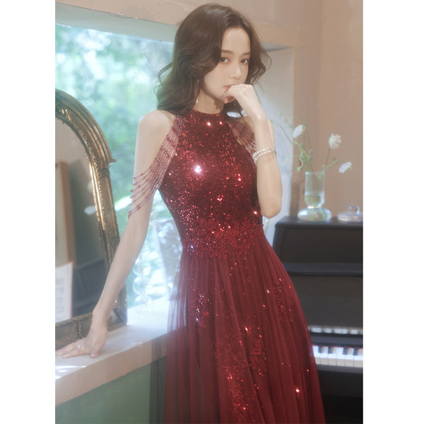 ชุดราตรี ชุดราตรีสวยหรู แบบ ทันสมัย Evening dress