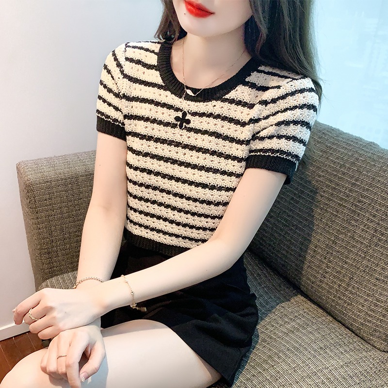 เสื้อผ้าวัยรุ่นเกาหลี เสื้อยืดวัยรุ่นผู้หญิง มีขนาด S M L XL