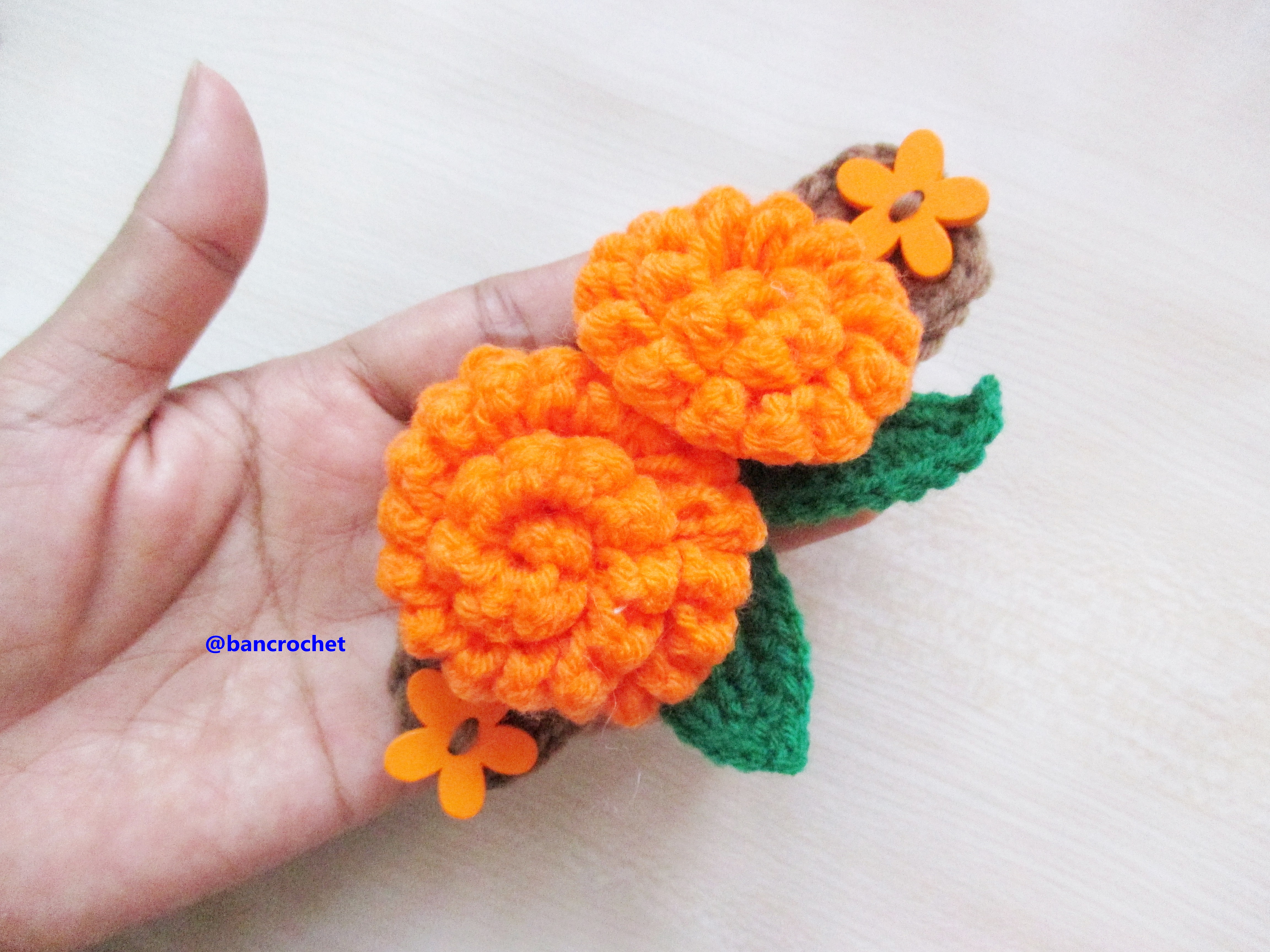 Bancrochet ที่คล้องสายหน้ากากอนามัย หรือหน้ากากผ้าถักโครเชต์ ไม่เจ็บหลังหู mask mates crochet หลากสี 3.5 นิ้ว