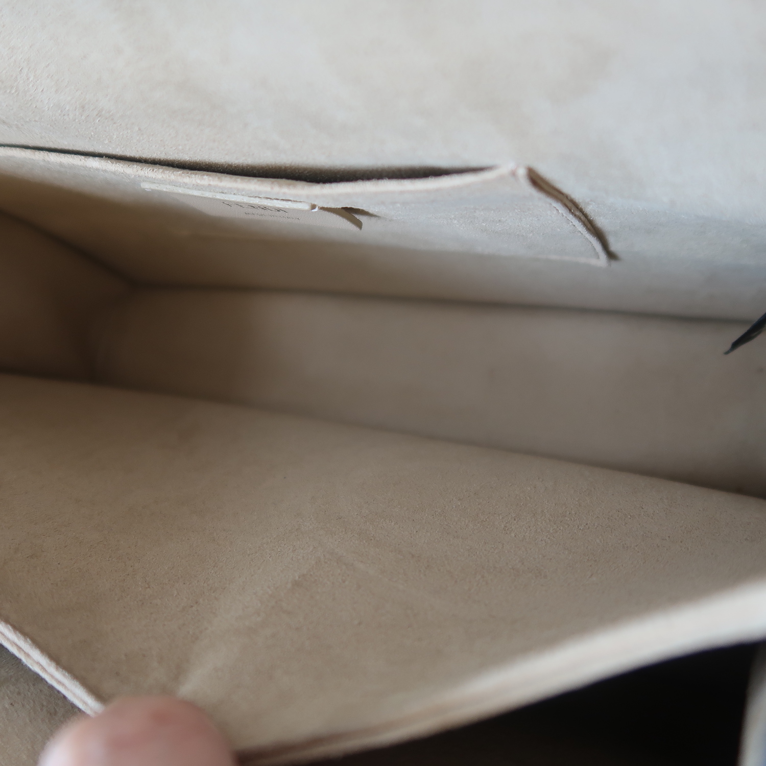 Fendi White Multicolor Calfskin Logo Mania Kan I Shoulder Bag