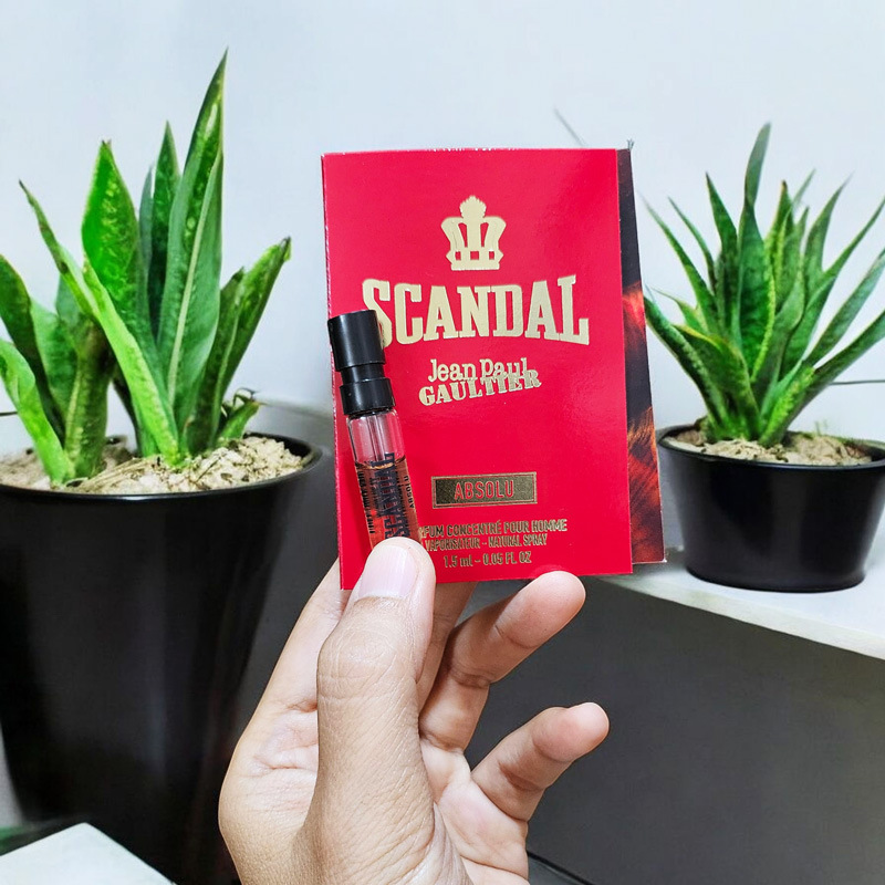 Jean Paul Gaultier Scandal Absolu Perfume Pour Homme 1.5 ml.