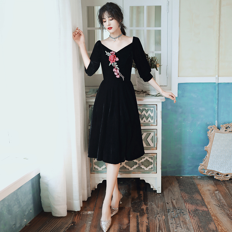 ชุดราตรี ชุดราตรีสวยหรู แบบ ทันสมัย Evening dress