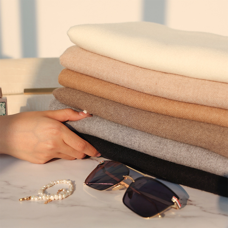 ผ้าพันคอ ผ้้าคลุมไหล่ สไตล์เกาหลี เรียบหรู ผ้าเนื้อดี อุ่นเลยน้า พร้อมส่งจ้า same pic