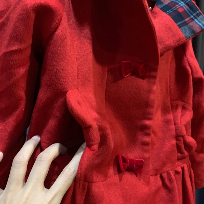 เสื้อโค้ทเด็ก เสื้อกันหนาวเด็ก พร้อมฮู้ดลายสก๊อต บุซับในกันลมอย่างดี น่ารักมากๆค่ะ สีแดง