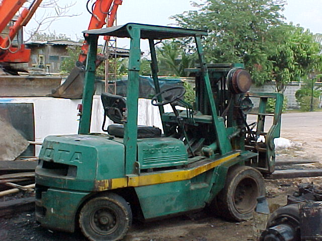 forklift toyota 3FD25