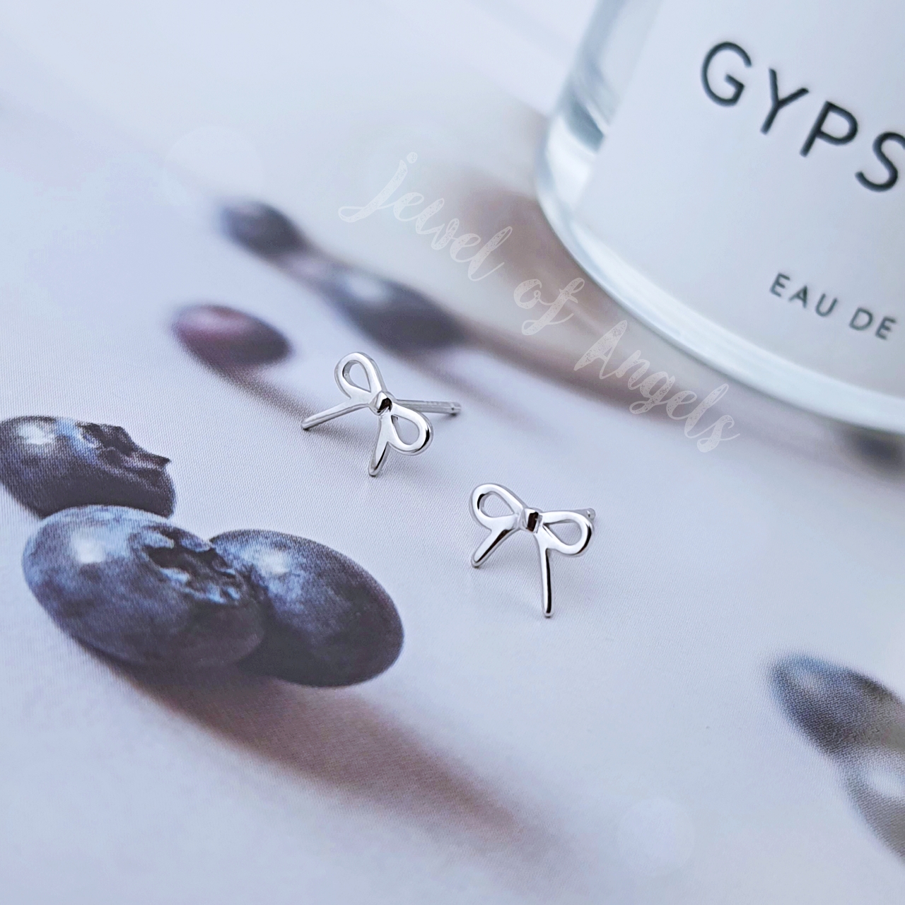 ต่างหูเงินแท้S925 รุ่น Gift ต่างหู stud รูปผูกโบว์ สีเงินเล็กๆ เงินแท้ทั้งชิ้น ตุ้มหูเงิน Silver925