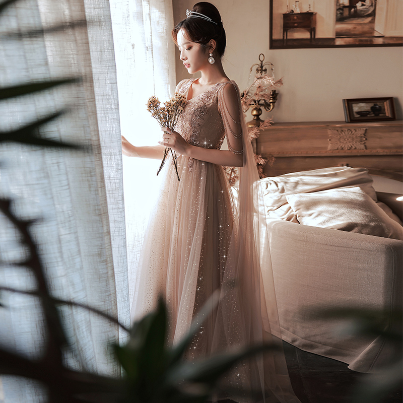 ชุดราตรี ชุดราตรีสวยหรู แบบ ทันสมัย Evening dress