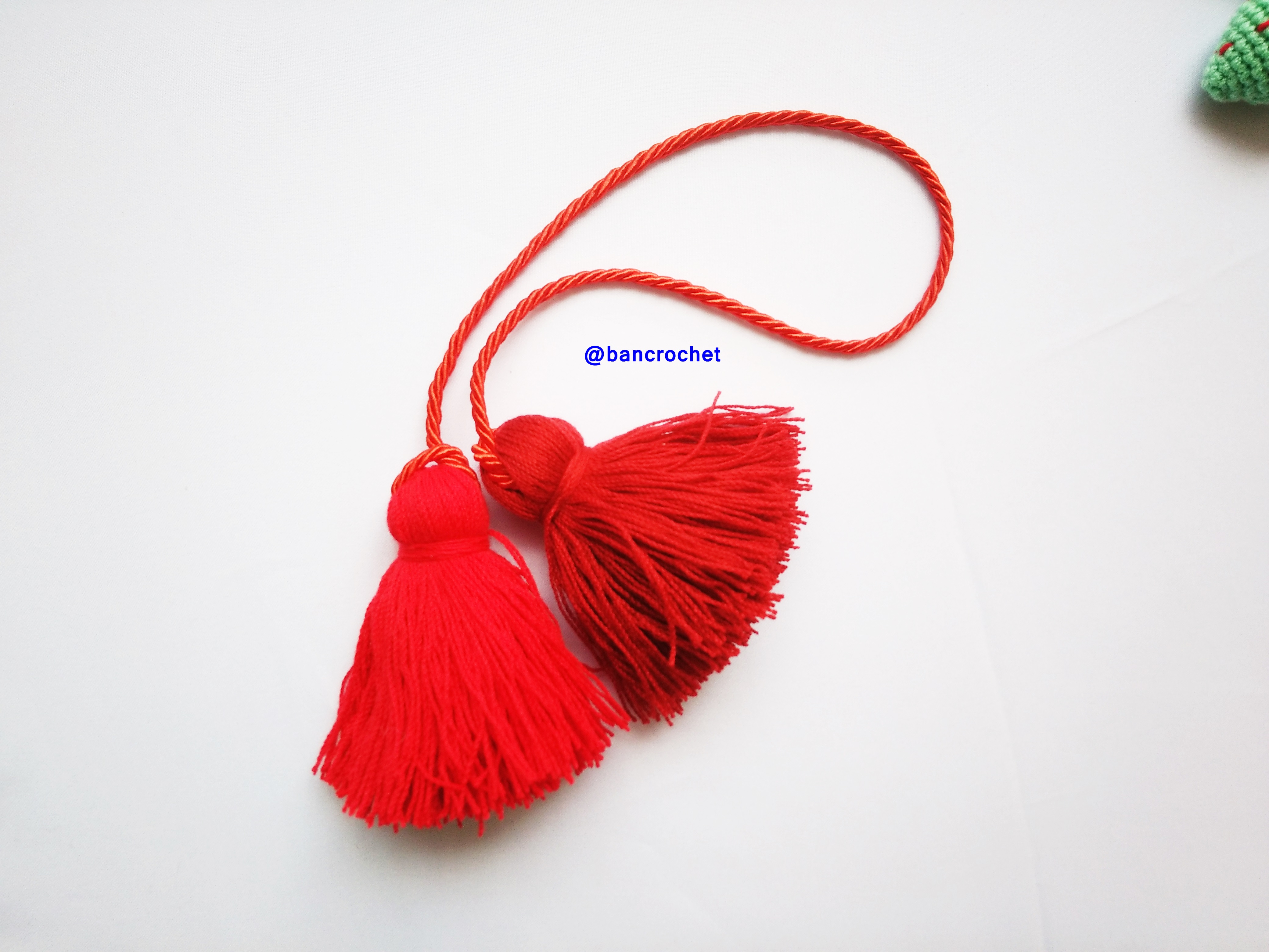 Bancrochet พู่ห้อยกระเป๋า/ที่ห้อยกระเป๋าแฮนด์เมด Tassels keychain hanging for bags หลากสี 4 นิ้ว