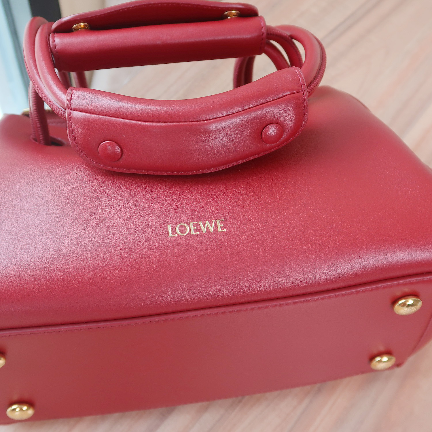 Loewe Brunt Red Calf Small Madrid Bag (ใบเสร็จไทย 1 เดือน ลด 1 แสน)