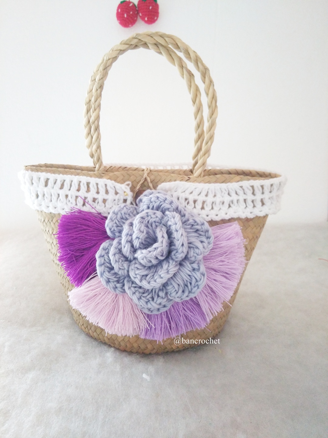 กระเป๋าสานกระจูดประดับดอกไม้ grajood basket weave bags ธรรมชาติ 7*10*7*12 นิ้ว