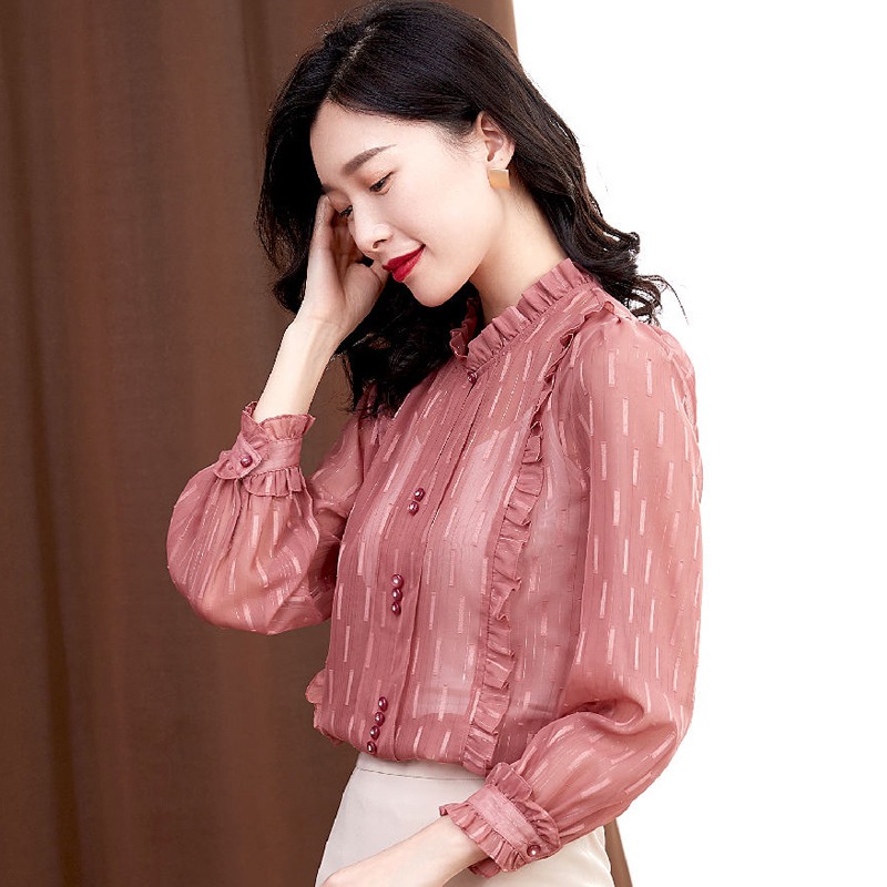 เสื้อเชิ้ตลายดอกผู้หญิง เสื้อเชิ้ตสาววัยผู้ใหญ่ ขายเสื้อผ้าแฟชั่นสุภาพสตรีวัยผู้ใหญ่