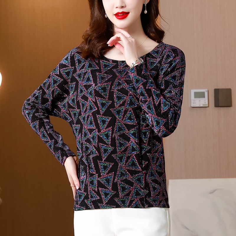 เสื้อเชิ้ตลายดอกผู้หญิง เสื้อเชิ้ตสาววัยผู้ใหญ่ ขายเสื้อผ้าแฟชั่นสุภาพสตรีวัยผู้ใหญ่
