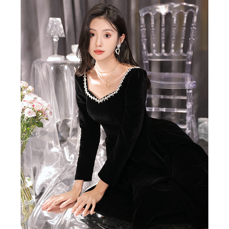 ชุดราตรี ชุดราตรีสวยหรู แบบ ทันสมัย Evening dress