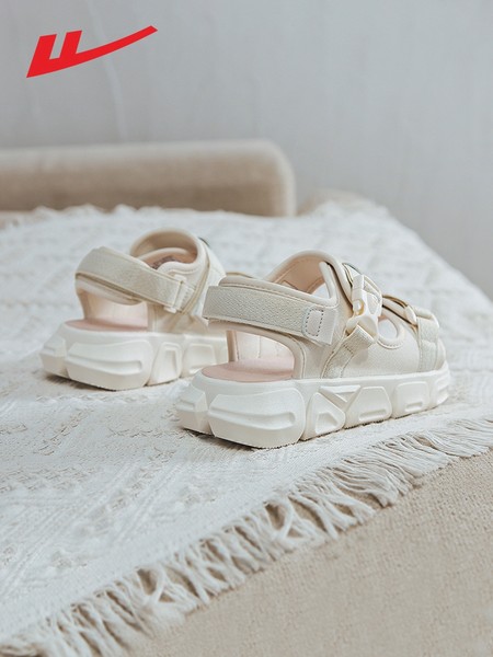 รองเท้าผ้าใบแฟชั่นผู้หญิง ใส่สบาย มีขนาด 35-40