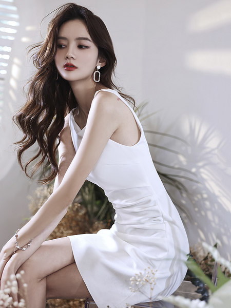 ชุดราตรี ชุดออกงาน ดีไซน์หรู แบรนด์ Angel