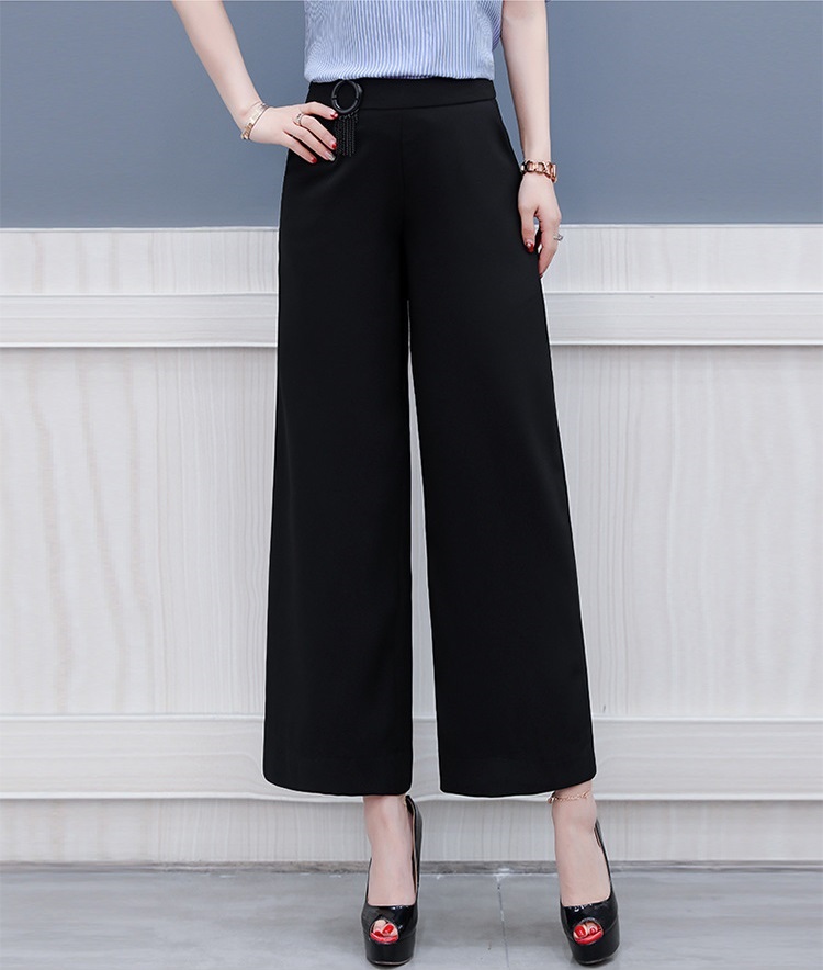 Trousers515 กางเกงขายาวสีพื้นดำ เอวสม็อคยางยืดด้านหลัง มีซิปข้าง กระเป๋าข้าง ผ้าสูทเนื้อดีเรียบสวยไม่ยับง่าย งานดีผ้าสวยเหมือนราคาหลักพัน รุ่นนี้แมทช์กับเสื้อได้ทุกทรง ใส่เที่ยว/ใส่ทำงานได้