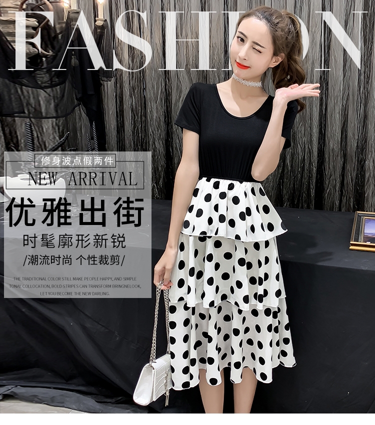 Dress4693 เดรสยาวทรงขนมชั้นไซส์ใหญ่ ด้านบนเป็นผ้าคอตตอนยืดหยุ่นสีพื้นดำตัดต่อกระโปรงเอวยางยืดต่อระบายเป็นชั้นๆ ผ้าไมโครเนื้อดี งานน่ารักใส่เที่ยวชิลด์ๆ หรือวันสบายๆ ก็น่ารักดูดี มีติดตู้ไว้ใส่ได้เรื่อยๆ มี 2 สี ดำ, ขาว