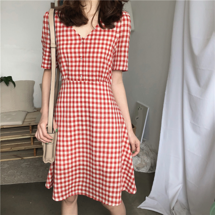 Dress4549 เดรสลายสก็อตคอวีกระดุมหน้าแกะได้ ซิปหลังใส่ง่าย มีผ้าผูกเอว ผ้าคอตตอนลินินเนื้อดีใส่สบาย งานดีทรงดี ทรงนี้น่ารักใส่ได้เรื่อยๆ ใส่ทำงาน/ใส่เที่ยว ชุดเดียวจบ มี 2 สี เหลือง, แดง