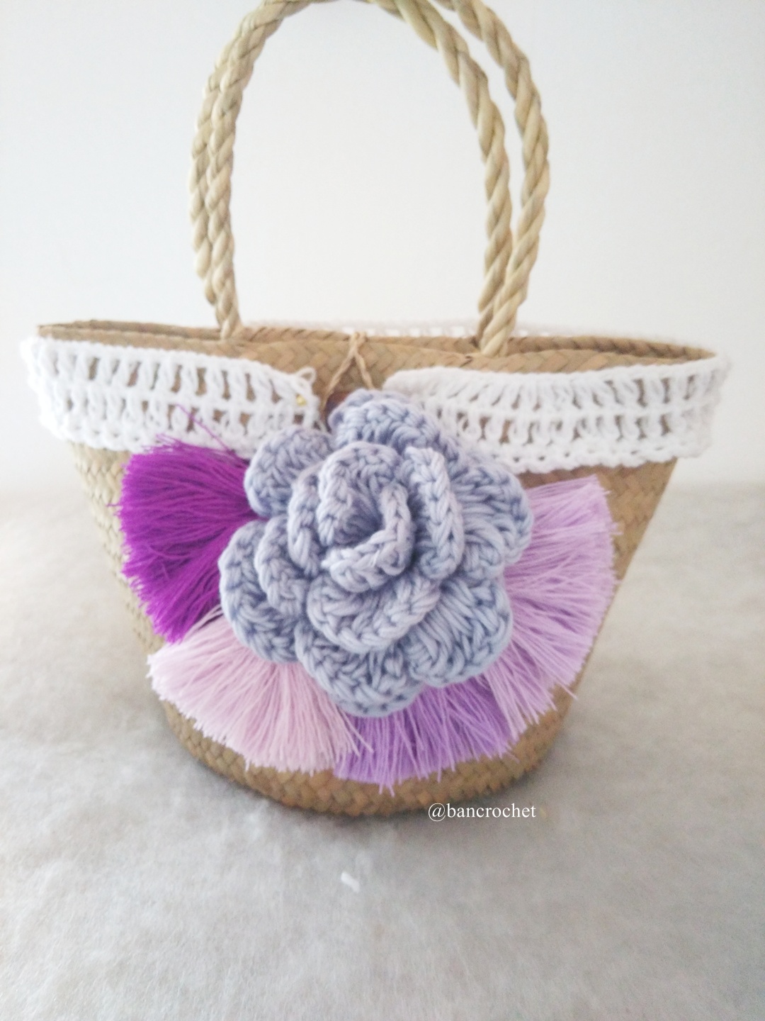 กระเป๋าสานกระจูดประดับดอกไม้ grajood basket weave bags ธรรมชาติ 7*10*7*12 นิ้ว