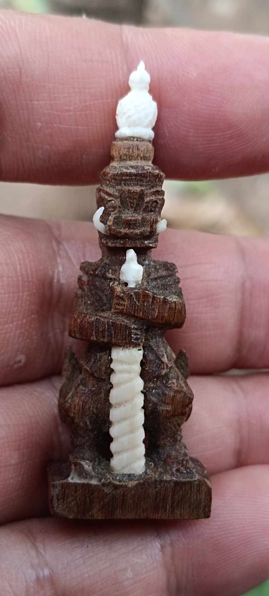 ท้าวเวสุวรรณเจ้าคุณหมูเขี้ยวแก้ว วัดทรงธรรมวรวิหาร