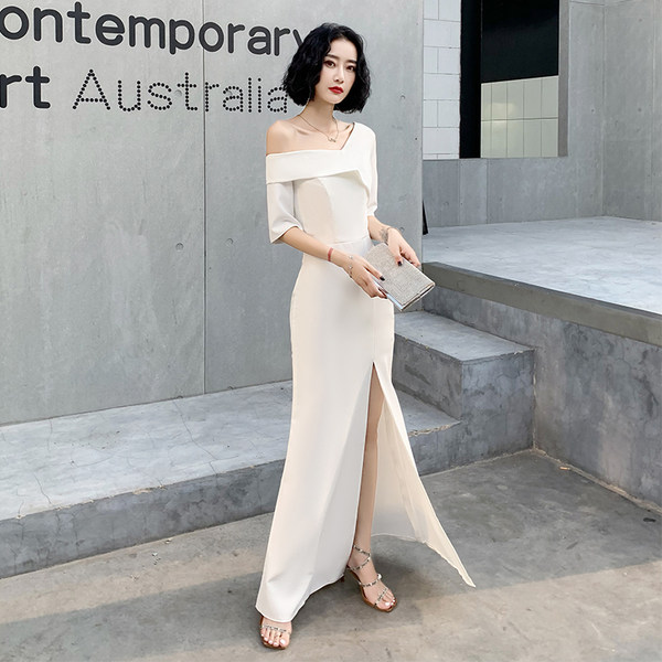 ชุดราตรี ชุดราตรีสวยหรู แบบ ทันสมัย Evening dress