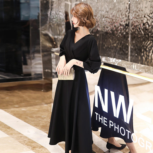 ชุดราตรี ชุดราตรีสวยหรู แบบ ทันสมัย Evening dress