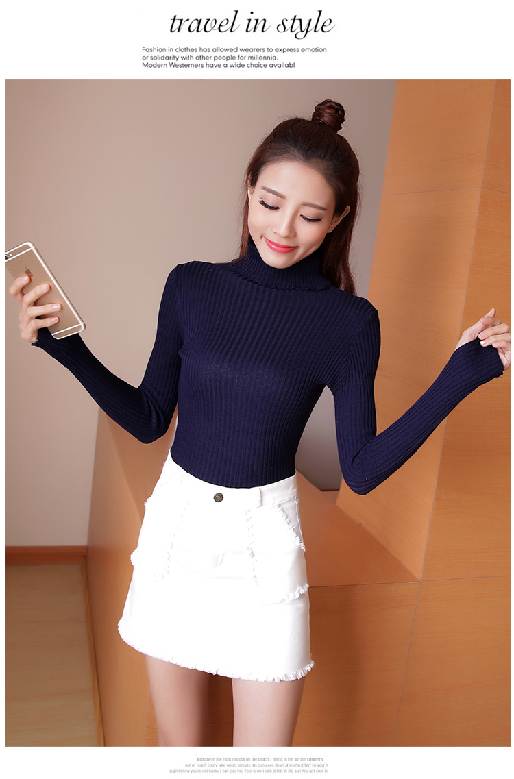 สีกรมท่า : เสื้อสเวตเตอร์ ไหมพรมคอเต่าพับได้ ผ้าร่อง ยืดได้เยอะ หุ้มถึงมือ พร้อมส่ง