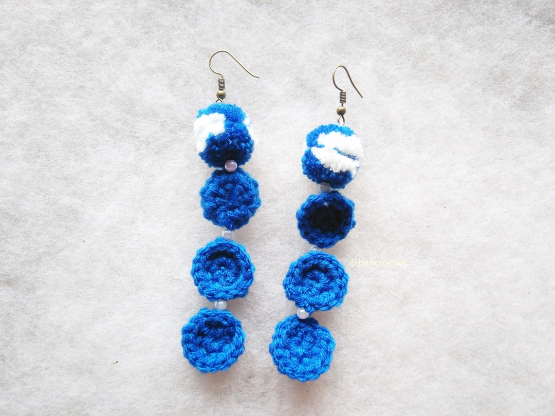 Bancrochet ต่างหูถักโครเชต์ crochet earrings สีน้ำเงิน 4-6 นิ้ว