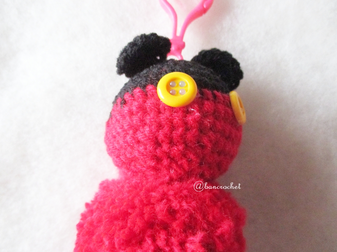 พวงกุญแจปอมปอมมิกกี้เม้าส์ pompoms mickey crochet keychain