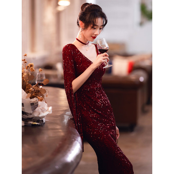 ชุดราตรี ชุดราตรีสวยหรู แบบ ทันสมัย Evening dress