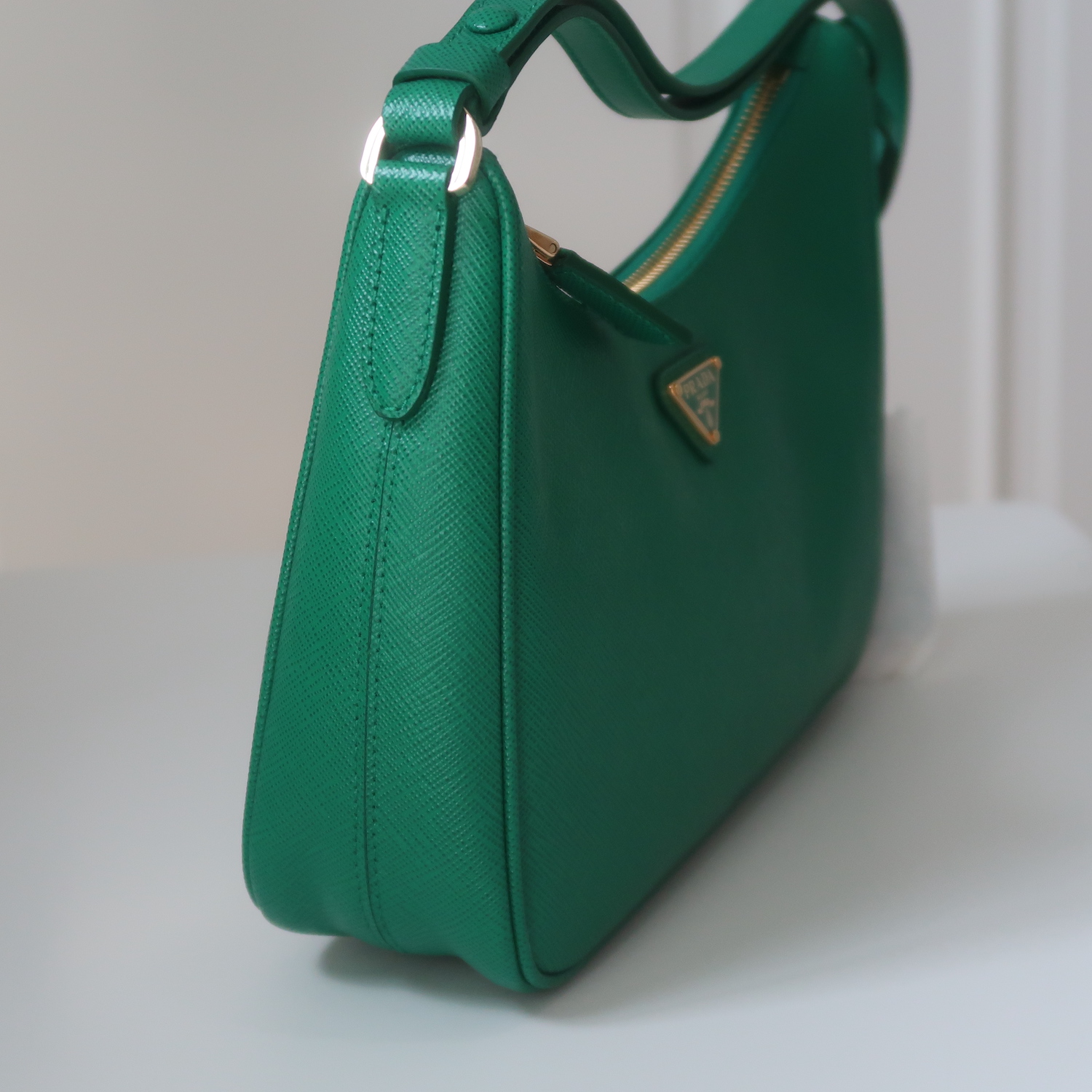 Prada Mango Green Saffiano Re-Edition Mini Hobo 1BC204 (2022)