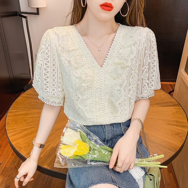 เสื้อลูกไม้ แขนสั้น