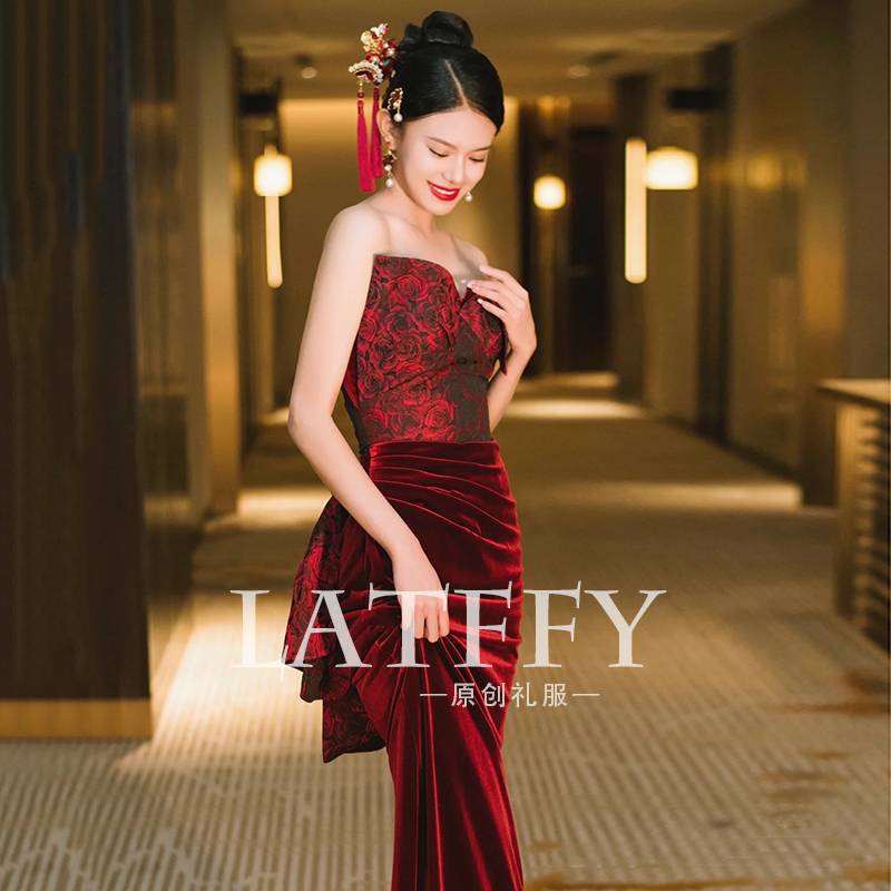 ชุดราตรี ชุดราตรีสวยหรู แบบ ทันสมัย Evening dress