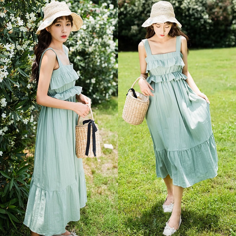Dress4696 เดรสยาวสไตล์ญี่ปุ่นเอวสม็อคสีพื้นเขียวมิ้นท์ อกและชายระบาย สายบ่าใหญ่ ผ้าฝ้ายเนื้อดีใส่สบาย งานน่ารักผ้านุ่มน่าใส่ ใส่ชิลล์ๆ ในวันสบายๆ หรือใส่เที่ยวทะเลก็ดูดีจ้า