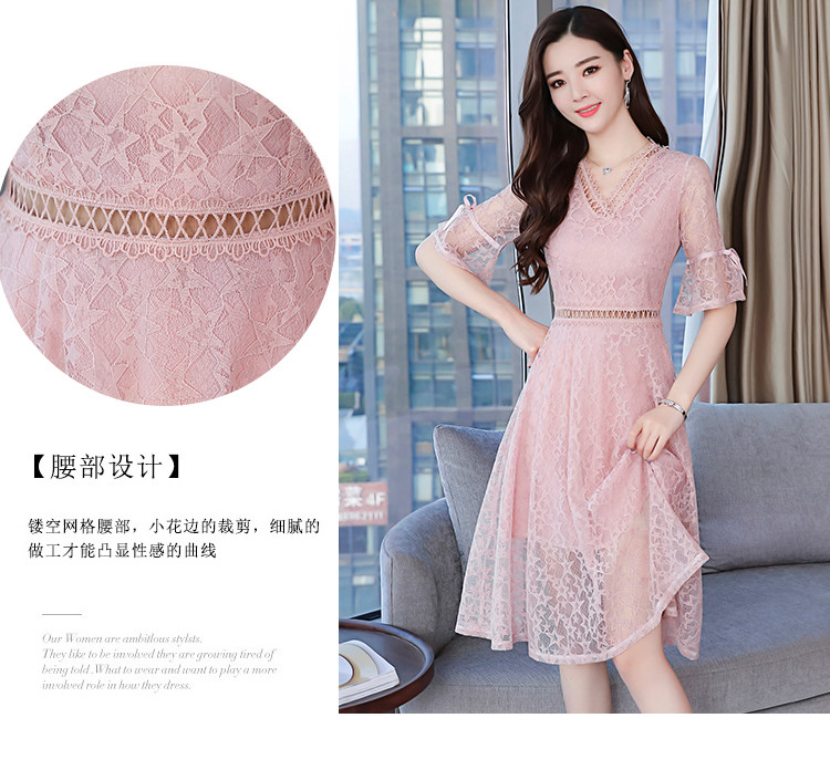 Dress4569 เดรสยาวลูกไม้แขนสามส่วนระบายผูกโบว์ คอและช่วงเอวแต่งลูกไม้ฉลุ ซิปหลัง มีซับในอย่างดี ทรงคอวีใส่แล้วดูผอมเพรียว งานดีทรงดีสวยหวานละมุน ใส่ทำงาน/ใส่ออกงานได้ มี 2 สี ฟ้า, ชมพู
