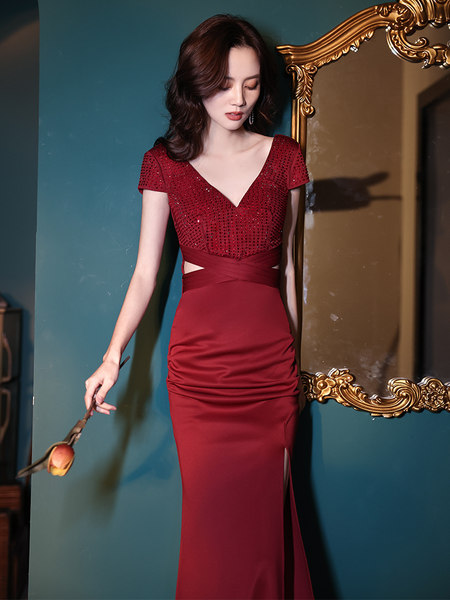 ชุดราตรี ชุดราตรีสวยหรู แบบ ทันสมัย Evening dress