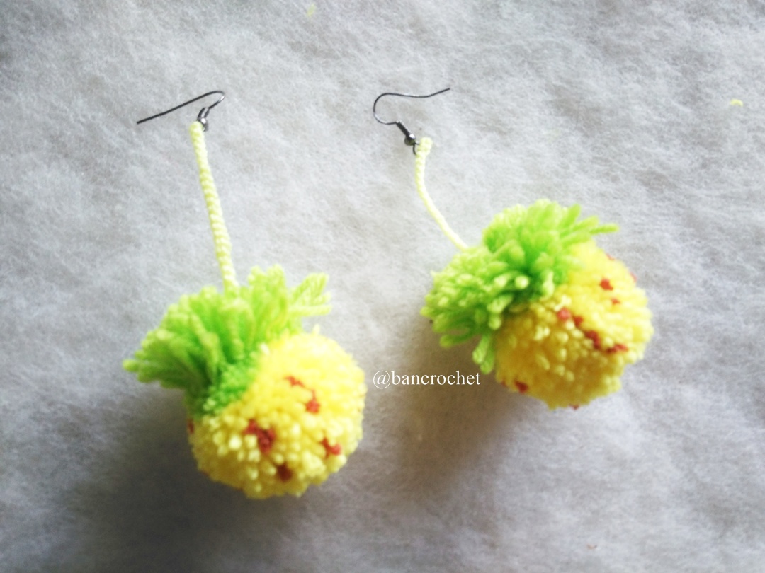 ต่างหูถักสับปะรดปอมปอม earrings pompoms หลากสี