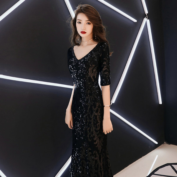 ชุดราตรี ชุดราตรีสวยหรู แบบ ทันสมัย Evening dress