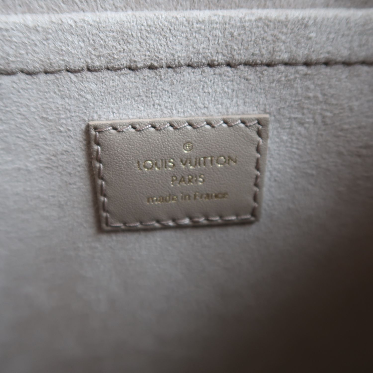 Louis Vuitton Beige Monogram Empreinte Babylone Tote PM (ใบเสร็จไทย 12 วัน)