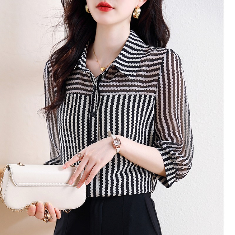 เสื้อเชิ้ตผู้หญิงแขนยาว เสื้อเชิ้ตผู้หญิงใส่ทํางาน 390 บาทต่อชิ้น ฟรีค่าจัดส่ง