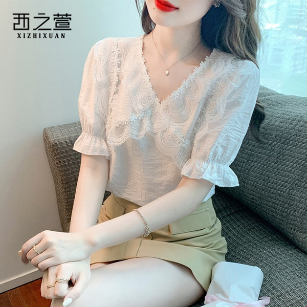 เสื้อลูกไม้ แขนสั้น