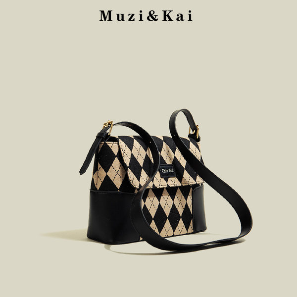 กระเป๋าสะพายข้างผู้หญิง กระเป๋าสะพายสไตล์เกาหลี By Muzi&Kai