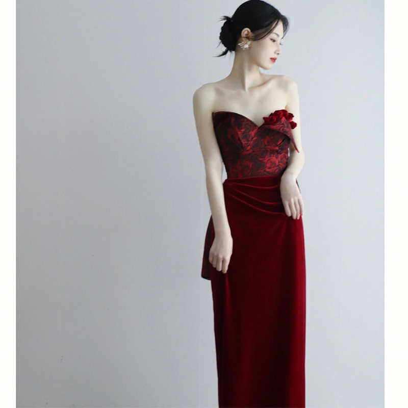 ชุดราตรี ชุดราตรีสวยหรู แบบ ทันสมัย Evening dress