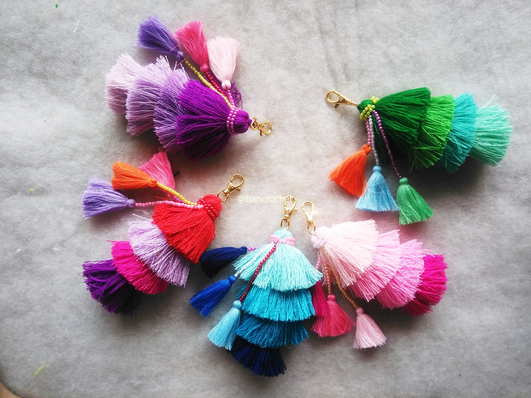 Bancrochet (ราคาส่ง) พวงกญแจพู่แขวนกระเป๋า Tassel keychains (only wholesale) หลากสี 7 นิ้ว (inch)