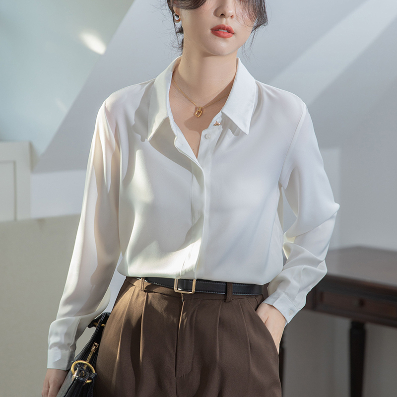 เสื้อเชิ้ตผู้หญิงแขนยาว เสื้อเชิ้ตผู้หญิงใส่ทํางาน 390 บาทต่อชิ้น ฟรีค่าจัดส่ง