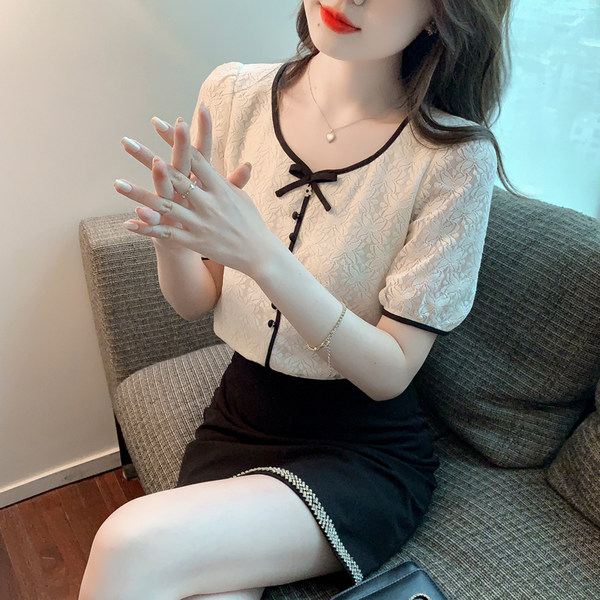 เสื้อลูกไม้ แขนสั้น