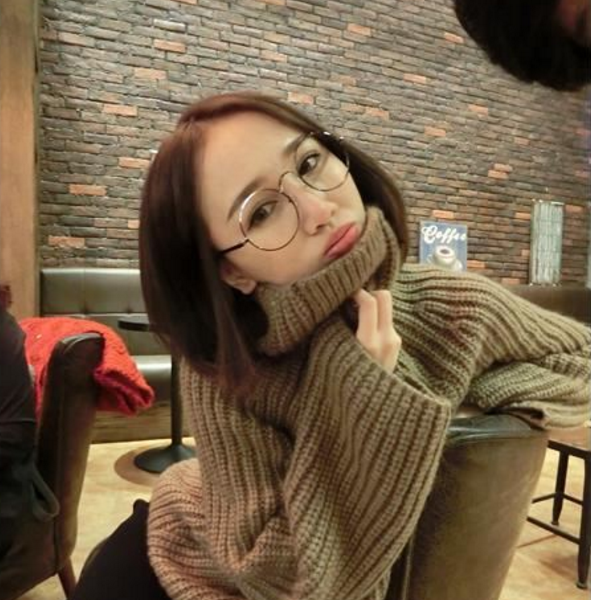 เสื้อไหมพรมคอเต่า ตัวโคล่ง สีน้ำตาล ไหมพรมนุ่ม ยืดได้เยอะ จะใส่เดี่ยวไหรือใส่โค้ทคลุมก็สวยจ้า