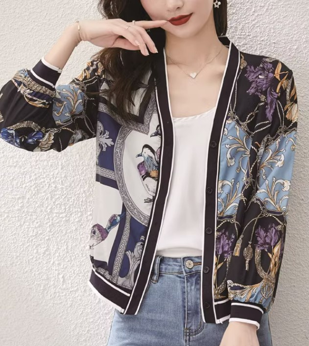 เสื้อคลุมผู้หญิง เสื้อคลุม แบบไฮโซ ผ้าลื่น เบาสบาย ลายสวย เสื้อคลุม ใส่เที่ยว ต่างประเทศ เดินห้าง แบบเก๋ ๆ 755972